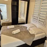 Apartamento Plein Centre Climatisé Et Spacieux Avec Grande Terrasse Sur Le Toit à *