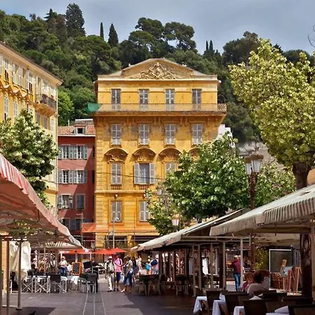 Lägenhet Plein Centre Climatise Et Spacieux Avec Grande Terrasse Sur Le Toit A